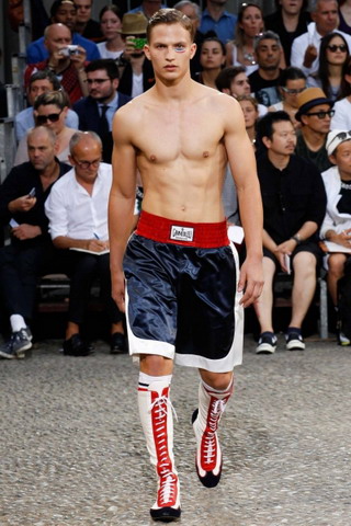 Moncler Gamme Bleu / - 2015